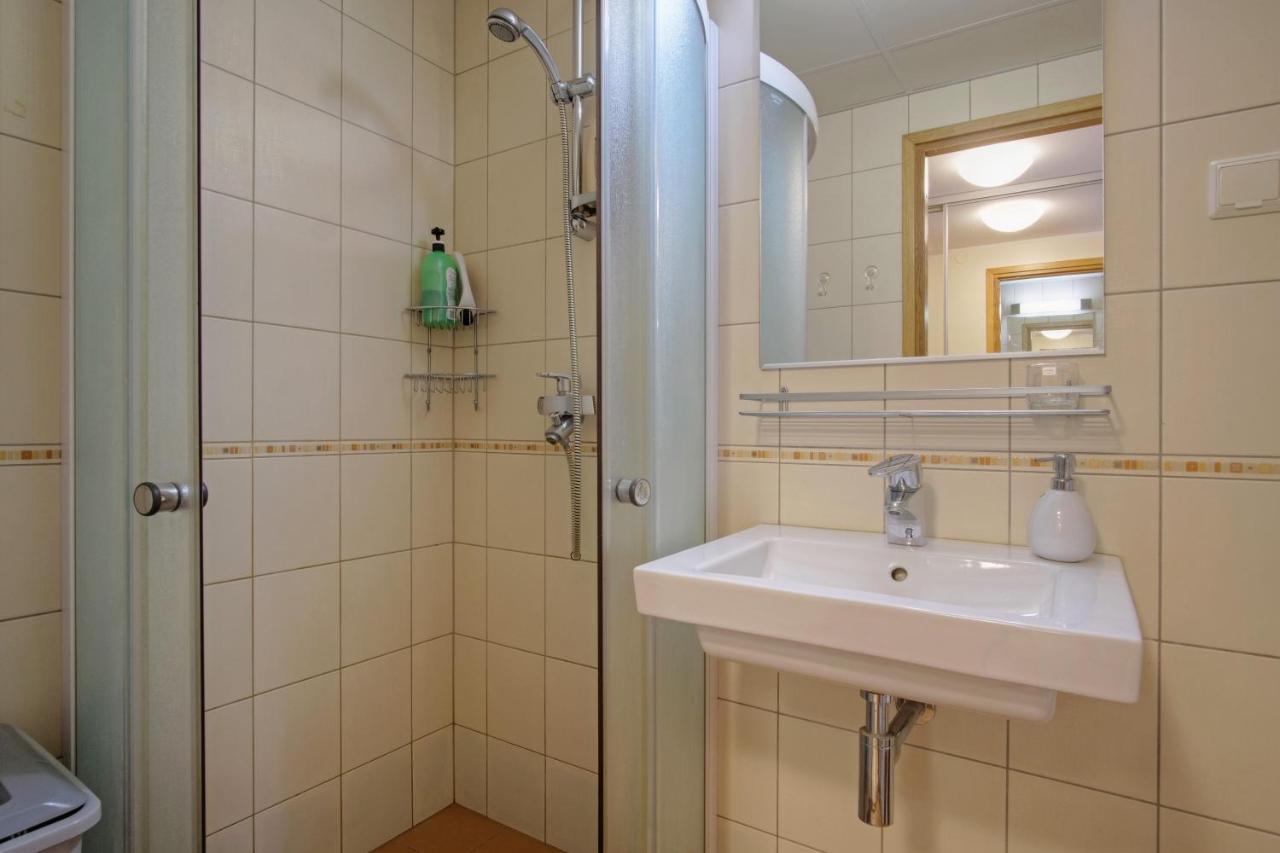 Studio Apartment In Quiet Heart Of Everything Tallinn Dış mekan fotoğraf